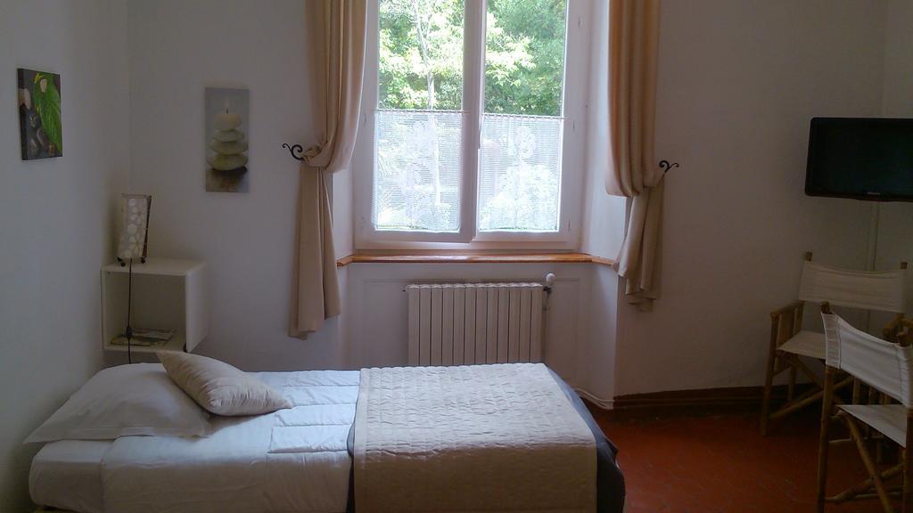 Auberge Cocagne アヴェーズ 部屋 写真